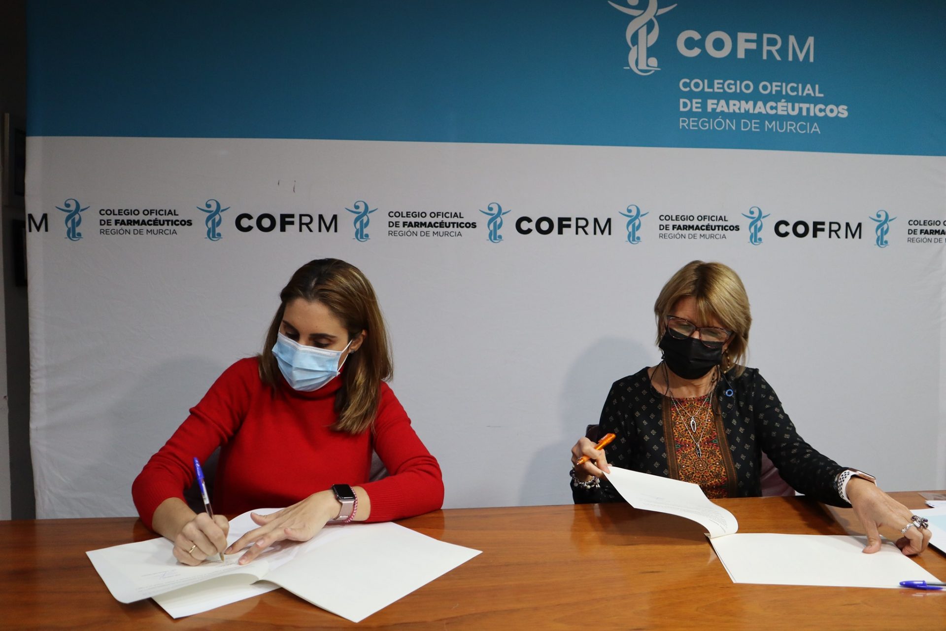 El COFRM y la Asociacion Murciana para el Cuidado de la Diabetes ADIRMU firman un convenio de colaboracion para mejorar la calidad de vida de las personas diabeticas 2