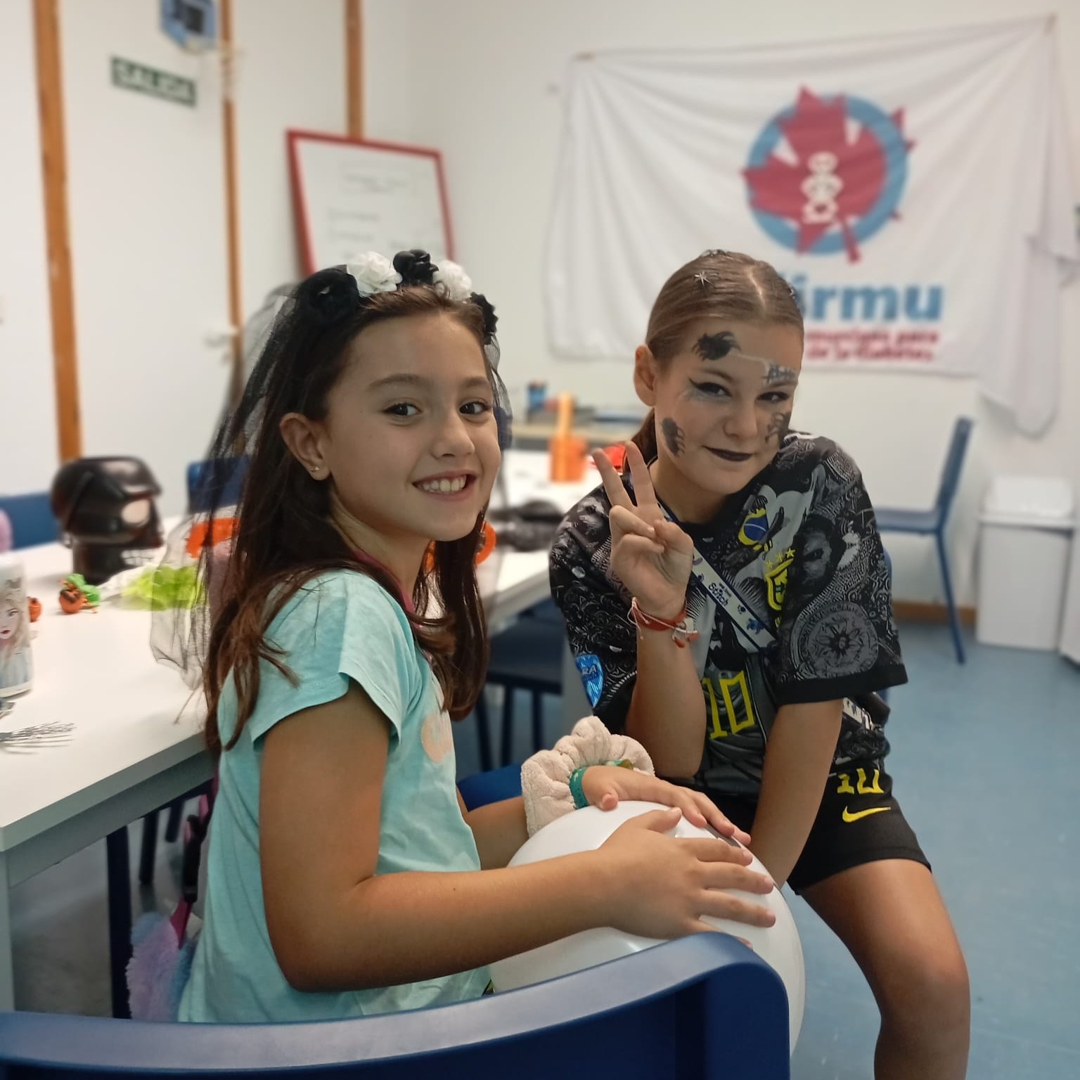 Niños con diabetes participan en un taller especial de Halloween centrado en las emociones