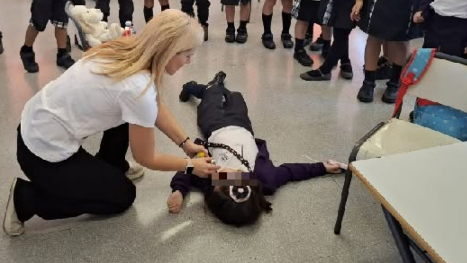 ADIRMU continúa su labor de formación en diabetes junto a alumnos y profesores del IES Aljada