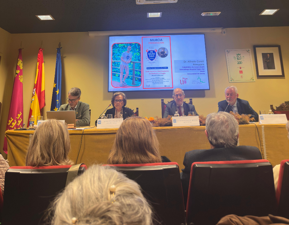 ADIRMU asiste a la presentación del libro “Inmunidad en forma” del inmunólogo Alfredo Corell