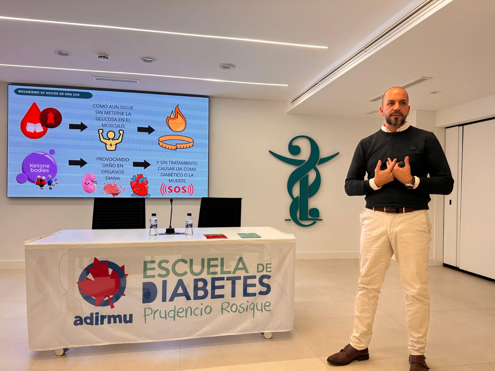 La Escuela de Diabetes Prudencio Rosique aborda los cribados de la Diabetes Tipo 1 en el Colegio de Farmacéuticos de Murcia