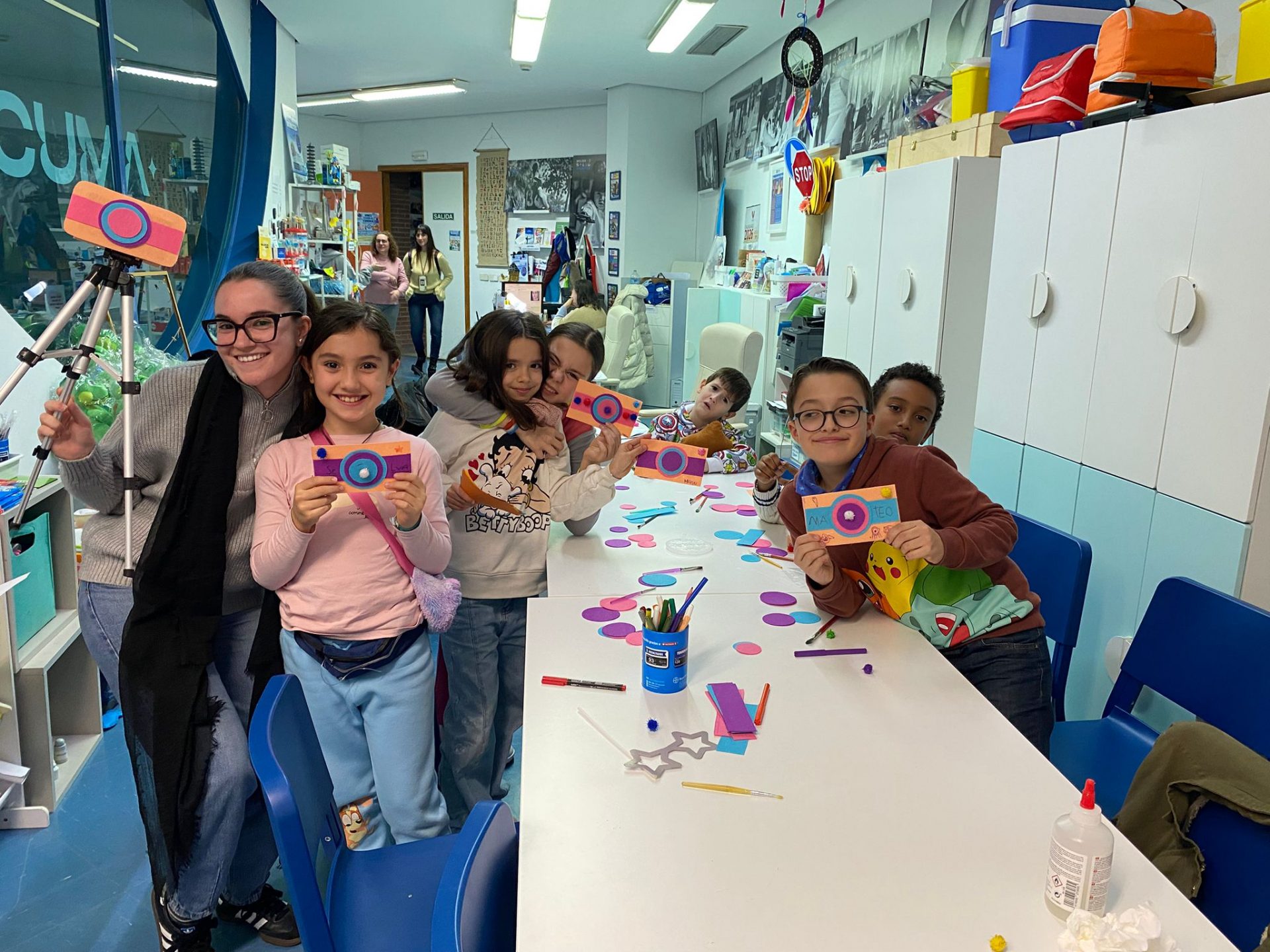 ADIRMU fomenta la empatía y el aprendizaje a través del taller “Aprender preguntando”