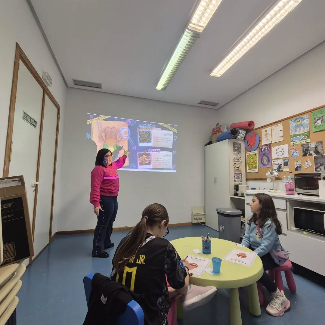 ADIRMU celebra con éxito el taller «Detectives del sabor»