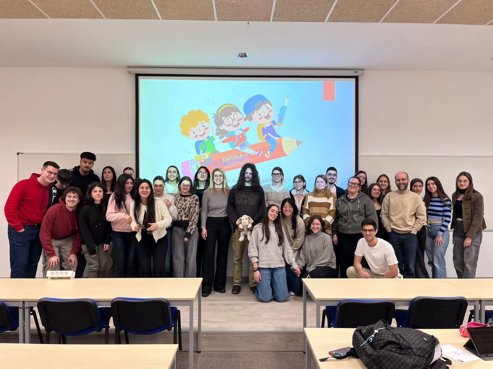 ADIRMU imparte formación a estudiantes de Farmacia de la UMU para mejorar la atención a personas con diabetes