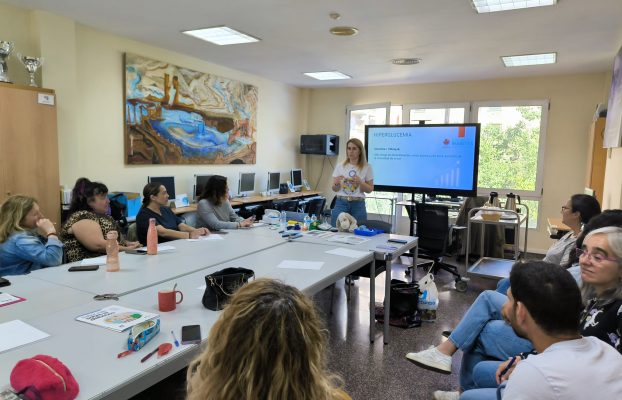 La Escuela de Diabetes forma a profesionales de ASSIDO para mejorar la atención a personas con Síndrome de Down